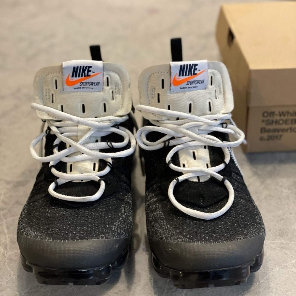 NIKE OFF-WHITE VAPORMAX SIZE 10